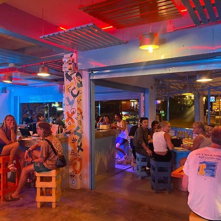 Ao Nang Bodega Krabiホステル エクステリア 写真