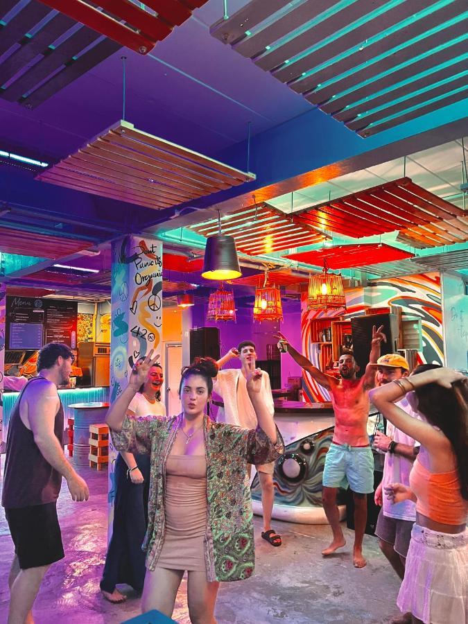 Ao Nang Bodega Krabiホステル エクステリア 写真